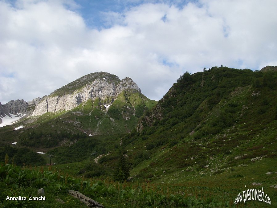 01 Occhiate di sole sul monte Cavallo.JPG